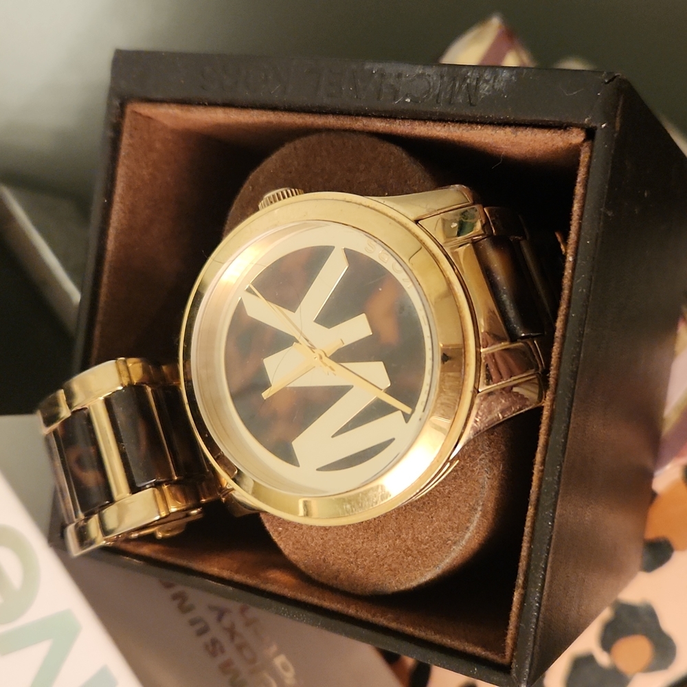 A Michael Kors beautiful